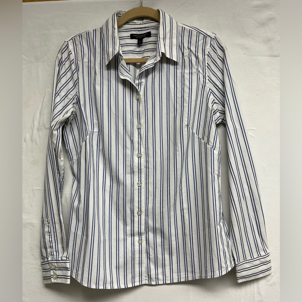 Banana Republic Fitted Blue & White Striped Shirt, Preppy, Classic, Tailored